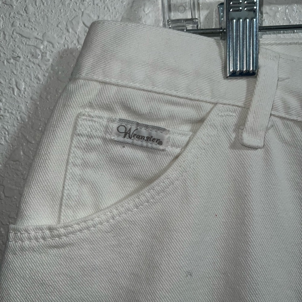 size 18x30. waist 17 in. length 39 in. inseam 27.5 in